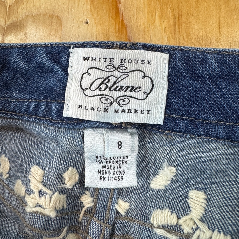 White House Black Market Floral Embroidered Flare Jeans Size 8 Boho Whimsical - Picture 3 of 7